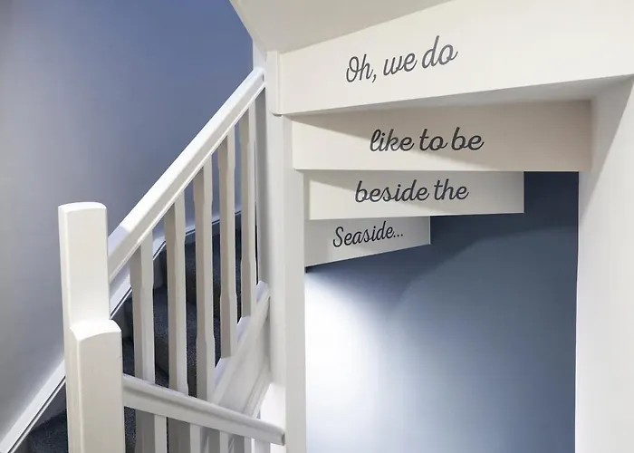 Charming 4-Bed Townhouse On South Cliff