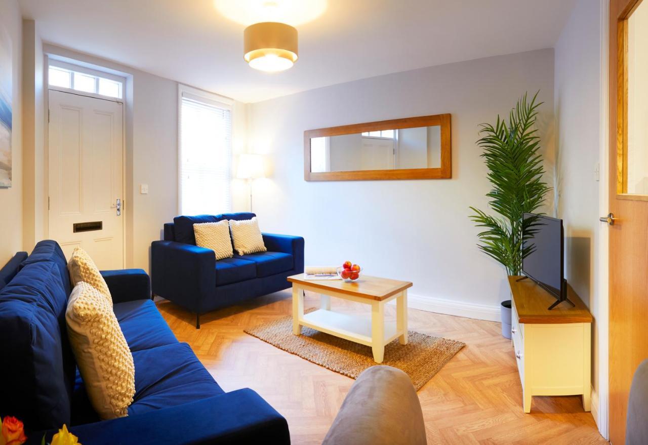 Holiday home Charming 4-bed Townhouse On South Cliff
