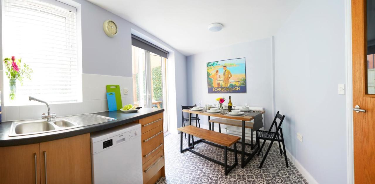 Holiday home Charming 4-bed Townhouse On South Cliff Scarborough