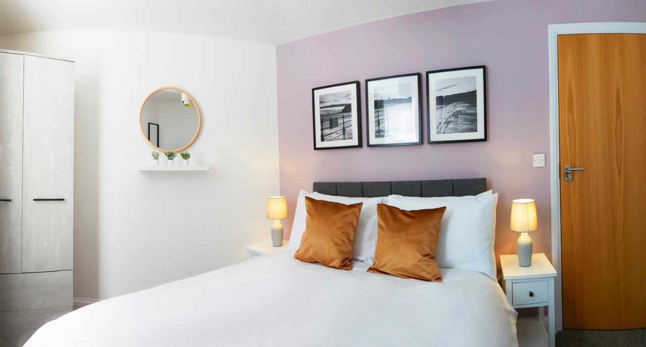 Charming 4-bed Townhouse On South Cliff *