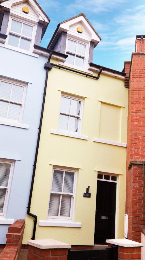 Charming 4-bed Townhouse On South Cliff